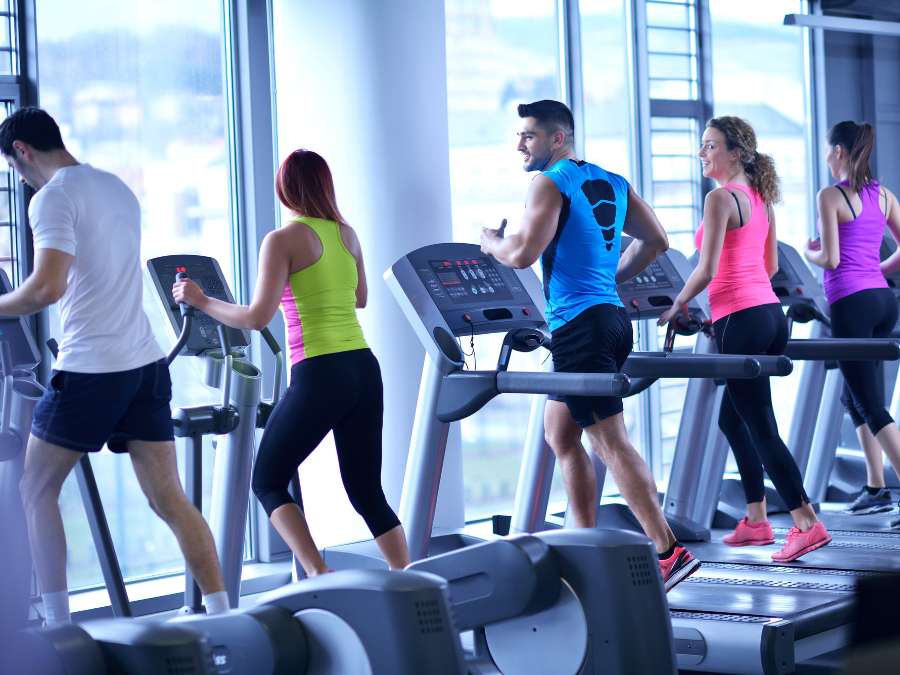 Best Time To Do Cardio: Before Or After Lifting Weights? 4